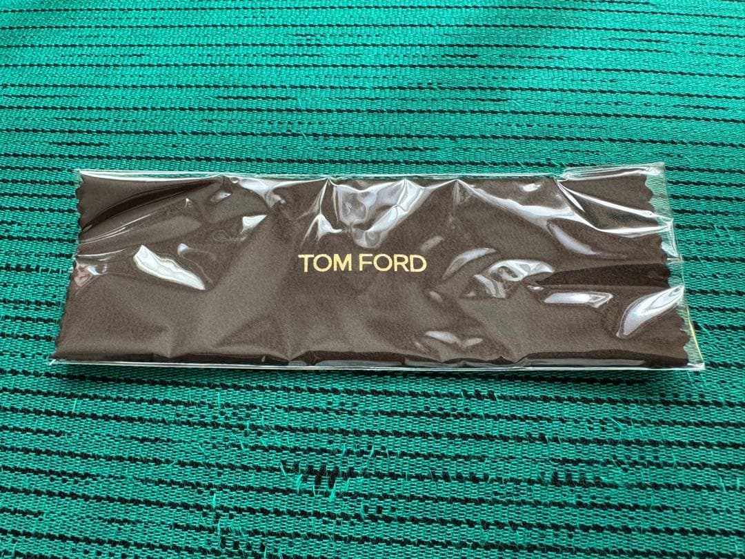 新品　未使用品　TOM FORD サングラス ブラック　スノードン　TF237