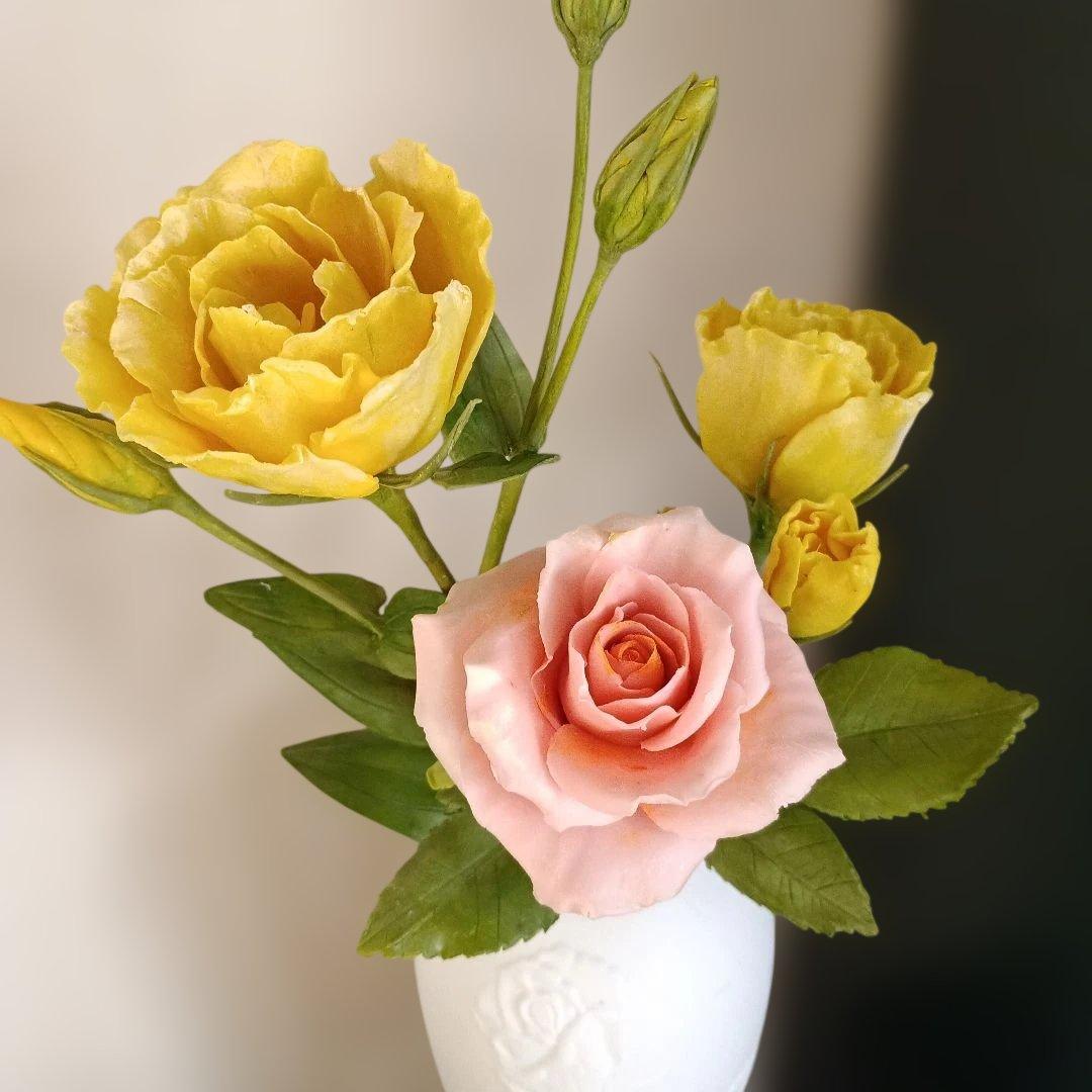 専用　トルコ桔梗　薔薇とオーニソガラム　アレンジメント　クレイフラワー