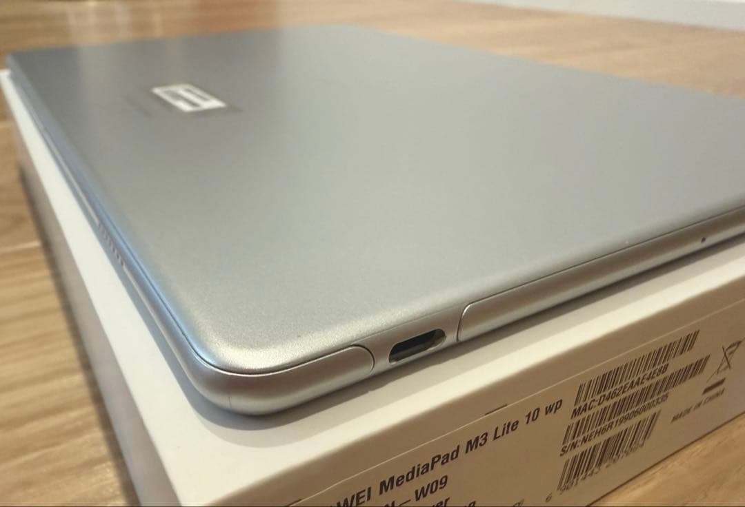 極美品⭐︎HUAWEI MediaPad M3 Lite 10 wp IP67