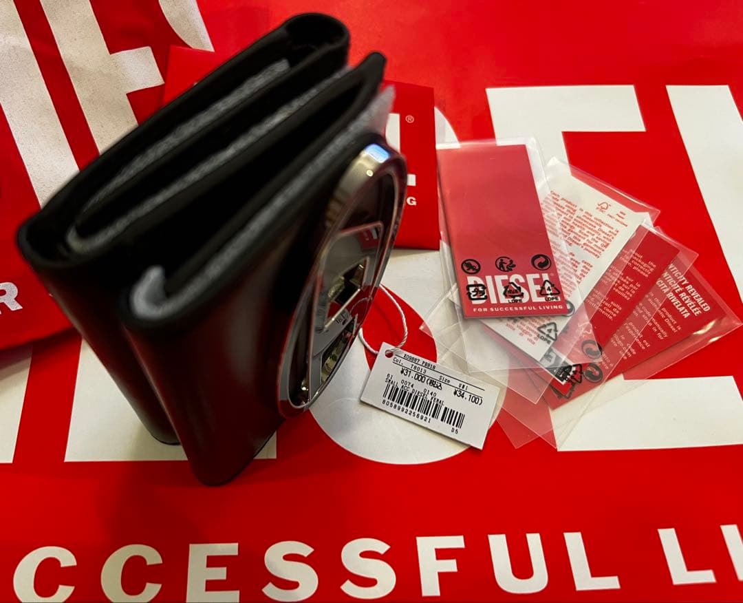 新品　DIESEL 三つ折り財布