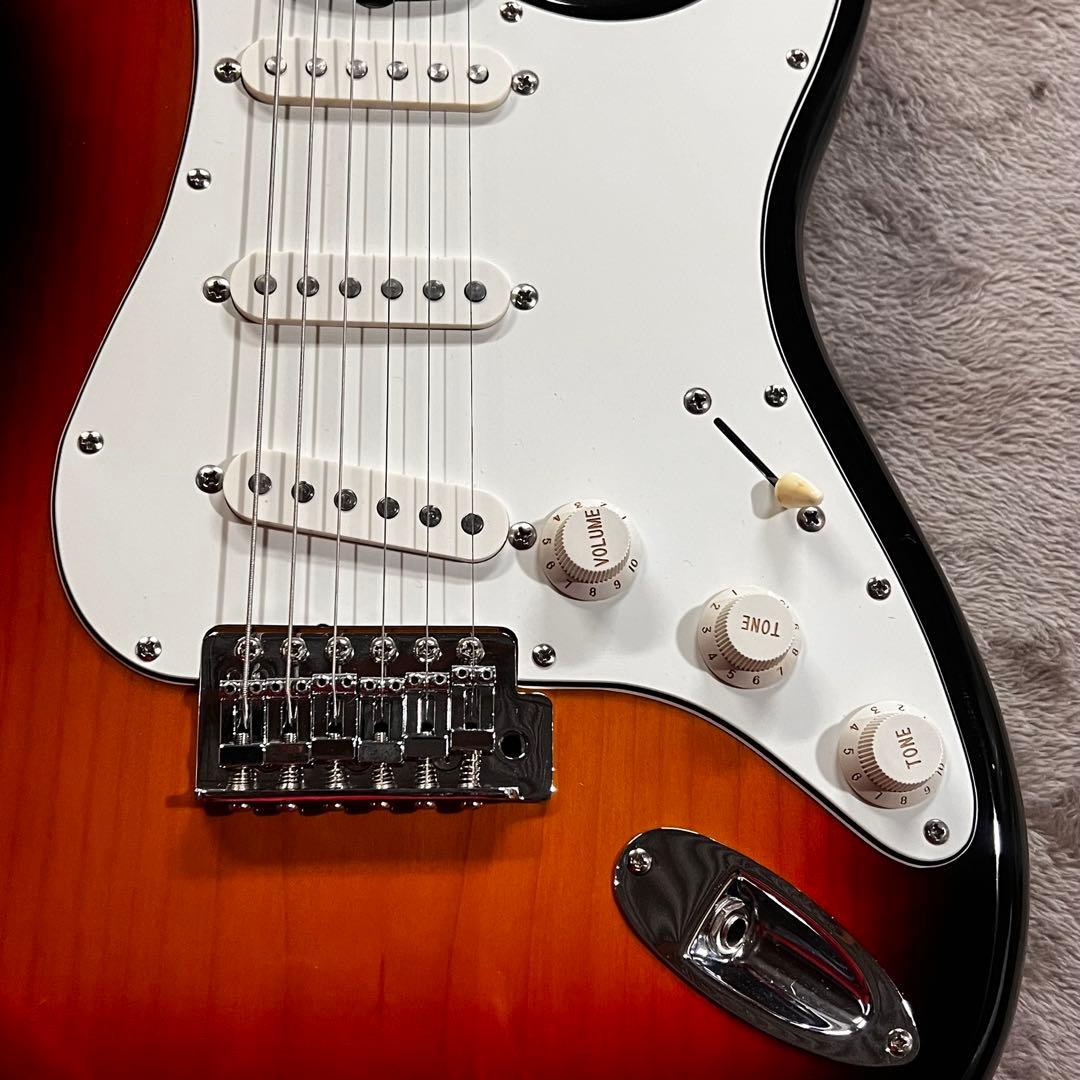 Squier by Fender ストラトキャスター サンバースト 管AQ