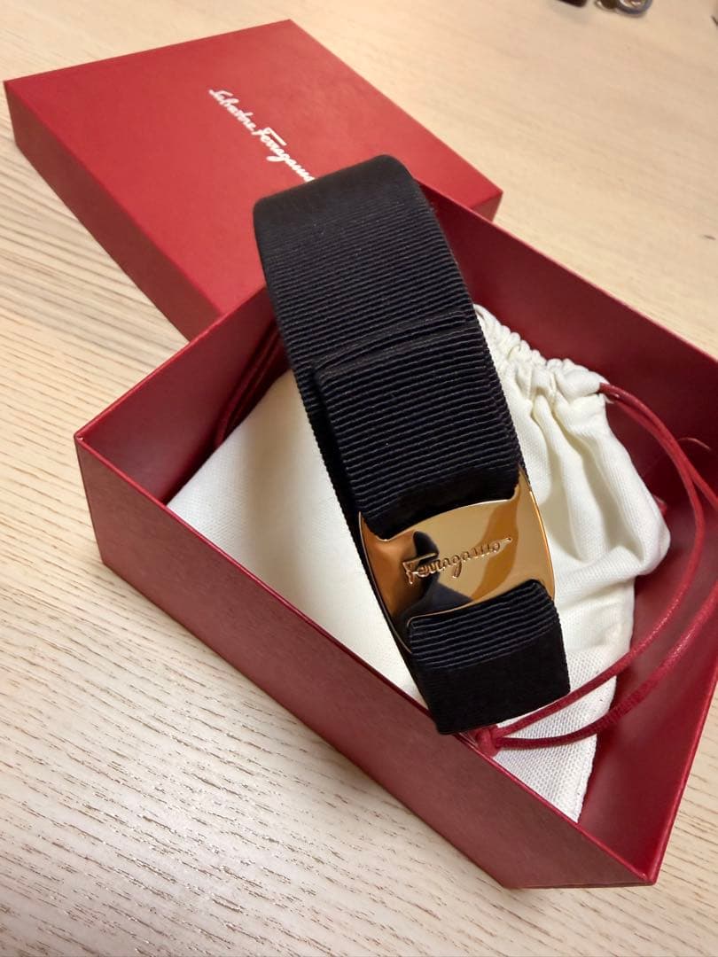 Salvatore Ferragamo カチューシャ ブラック