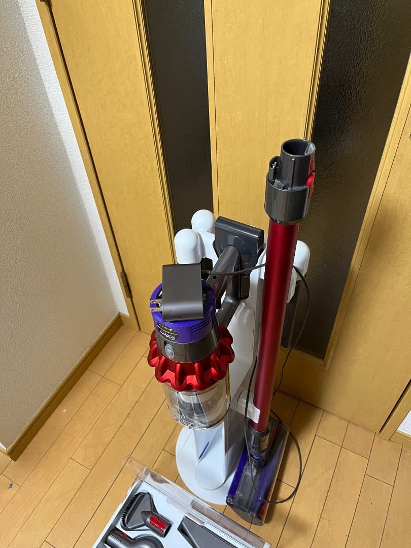Dyson Cyclone V10 Fluffy + フロアドッグ【値下げ】