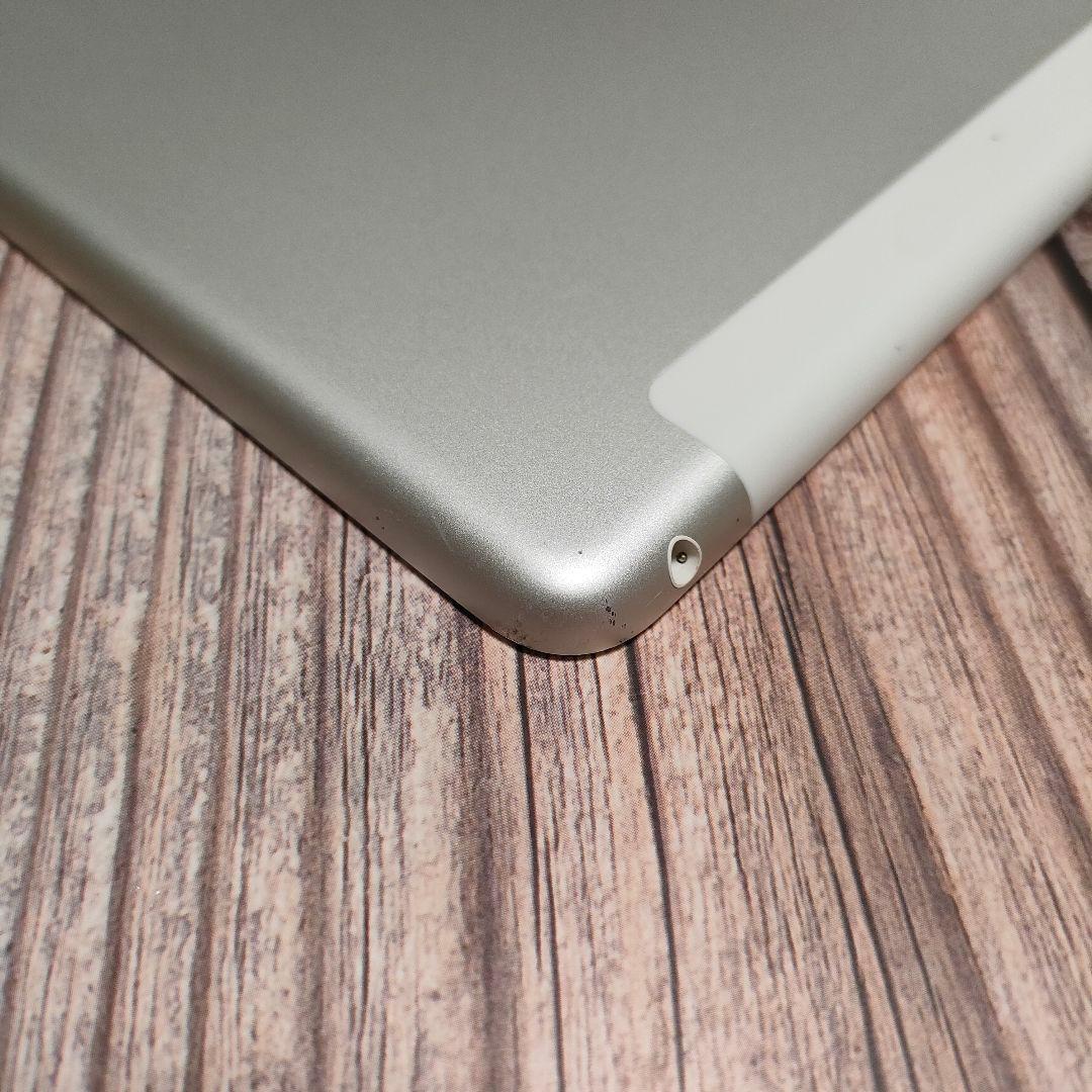 iPad 第6世代 32GB SIMフリー 美品