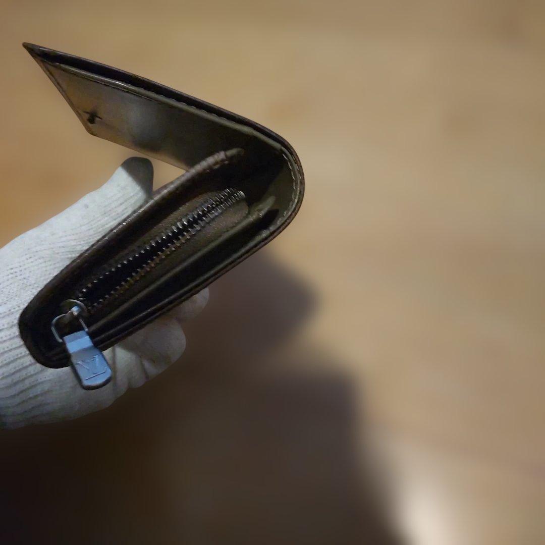 美品　ルイ・ヴィトン　エピ　トレゾール二つ折り財布　ペッパー(グレー)