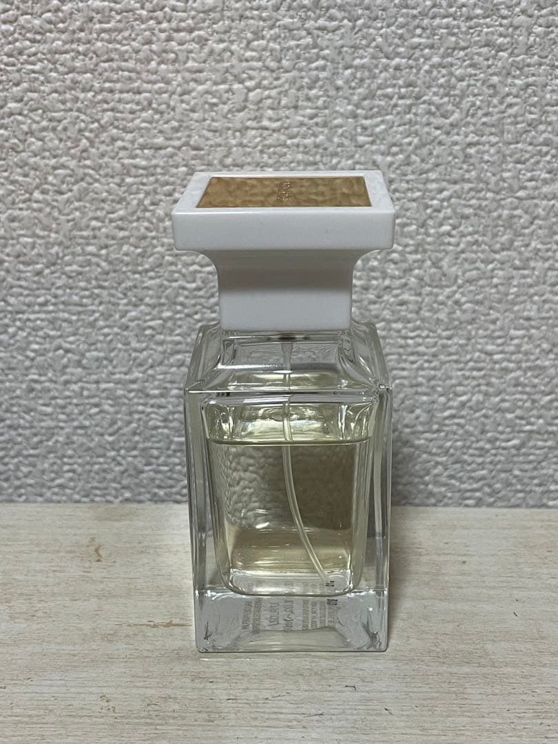 香水(ユニセックス) TOM FORD WHITE SUEDE 50ml Eau de Parfum