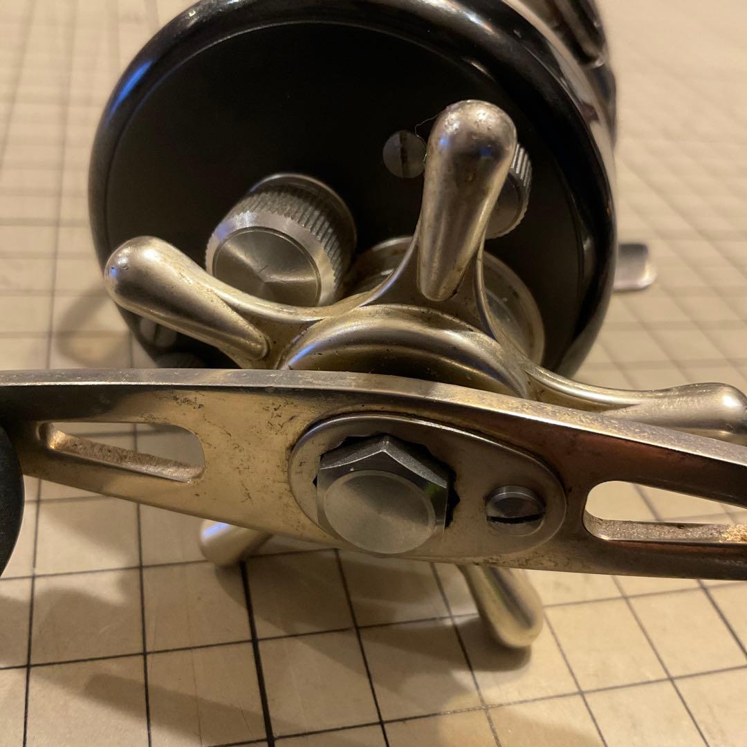S*P様 オールド RYOBI バリウス F200 ベイトリール　チタニウム　ジ