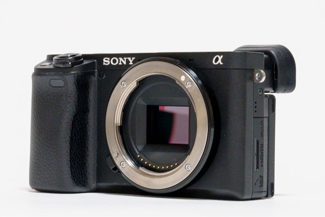 【美品】SONY α6400 ミラーレスカメラ（ボディのみ） ILCE-6400