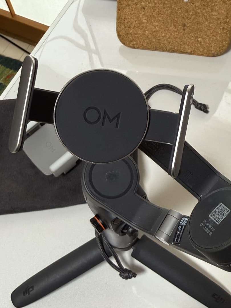 Osmo Mobile ６スタビライザー LEDライト付き
