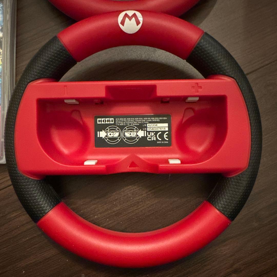 ニンテンドースイッチ　マリオカート8デラックス　ソフト＆ジョイコン2つセット