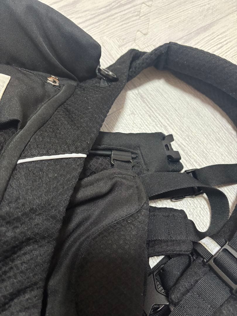 ergobaby ブラック 抱っこ紐　ポシェット付き