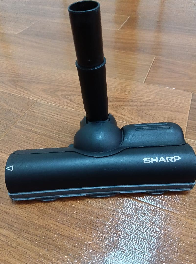 SHARPコードレス掃除機 2023年製　バッテリー2個付き　お得です!
