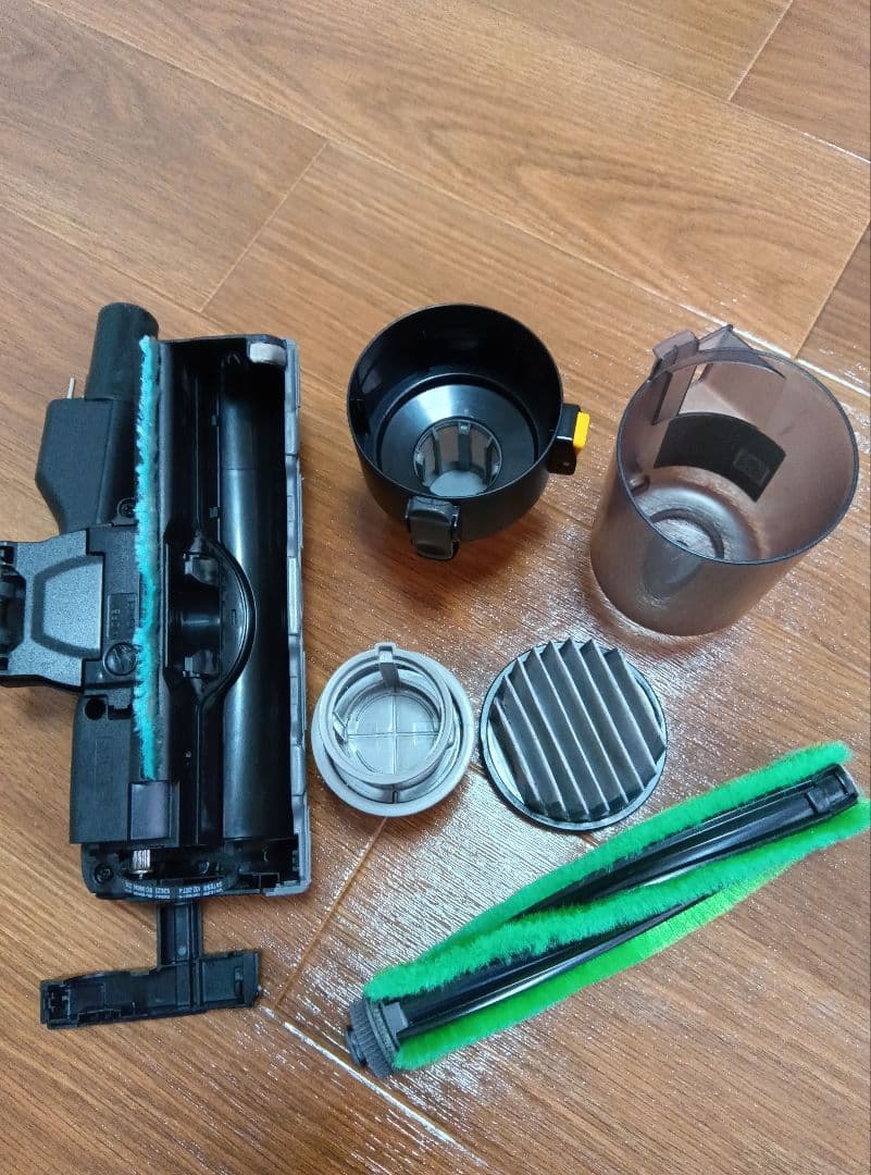 SHARPコードレス掃除機 2023年製　バッテリー2個付き　お得です!