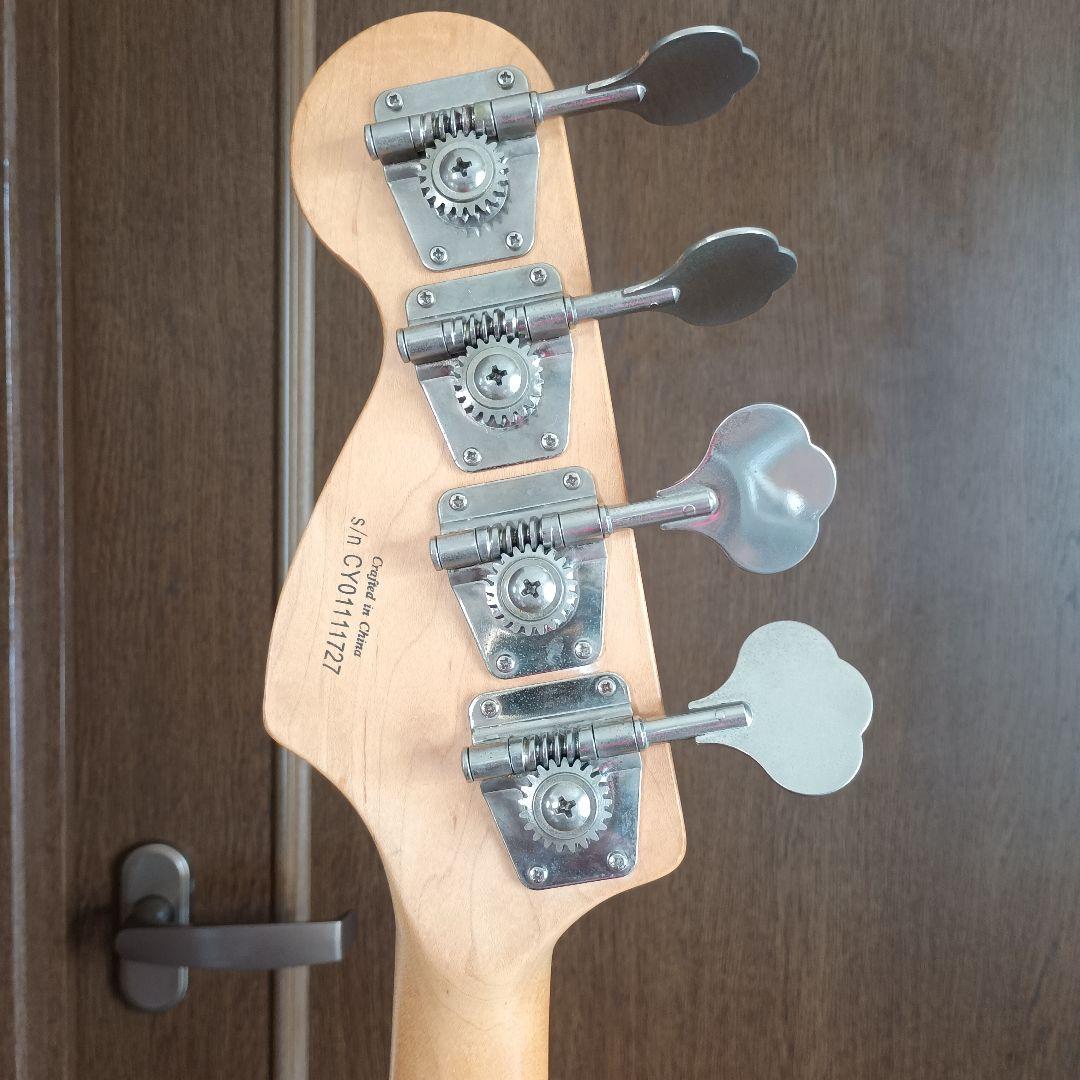ベース Squier by Fender Active JazzBass