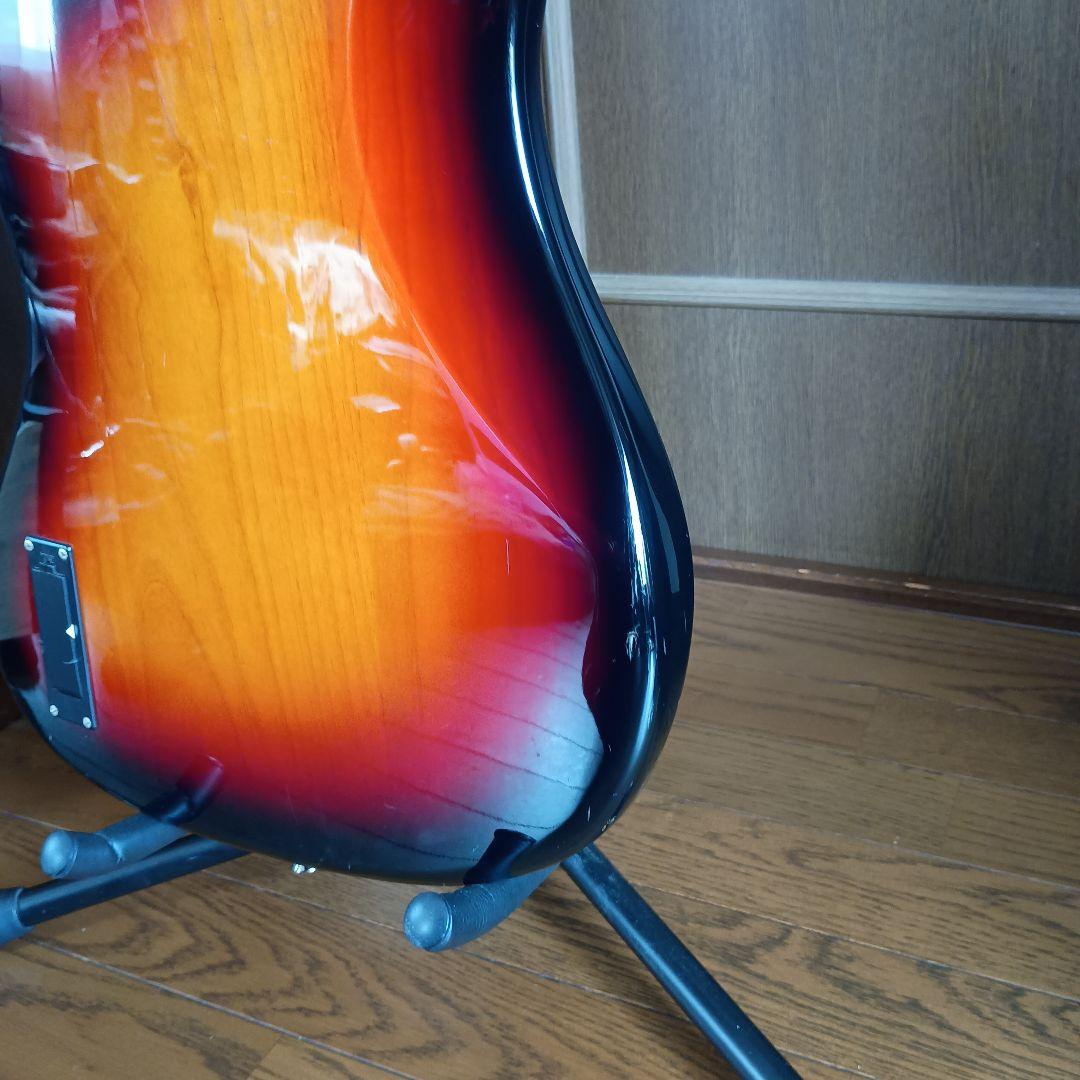 ベース Squier by Fender Active JazzBass