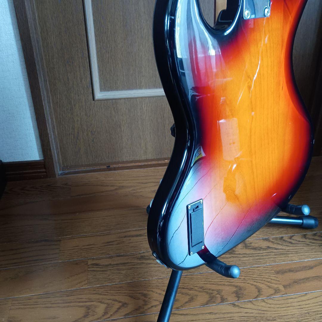 ベース Squier by Fender Active JazzBass