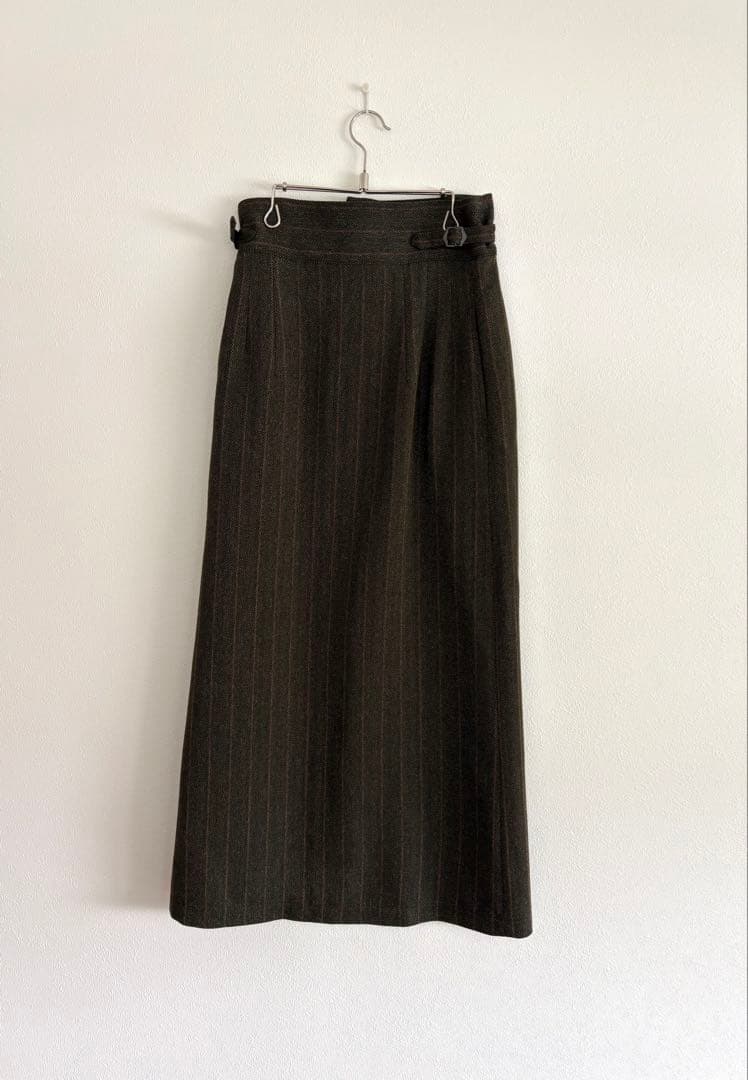 i*s様 休日限定値下げ！美品！foufou ヘリンボーンセミタイトスカート　サ