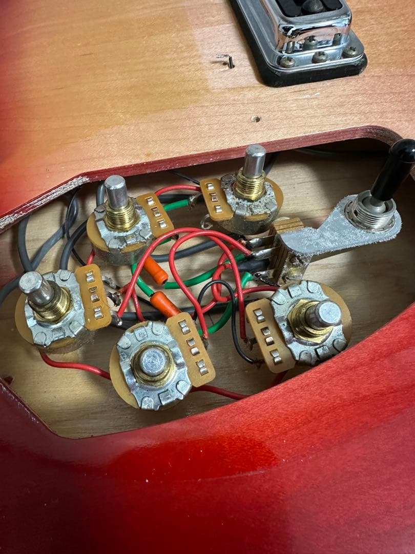 Rickenbacker 330（6弦）Fireglo