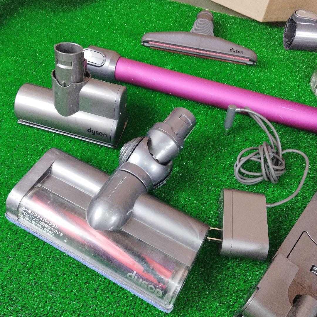 ③Dyson ダイソン コードレスクリーナーDC62