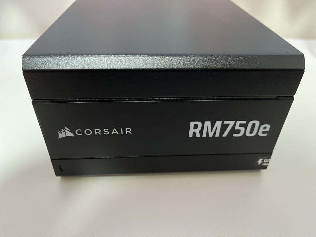 電源ユニット Corsair rm750e