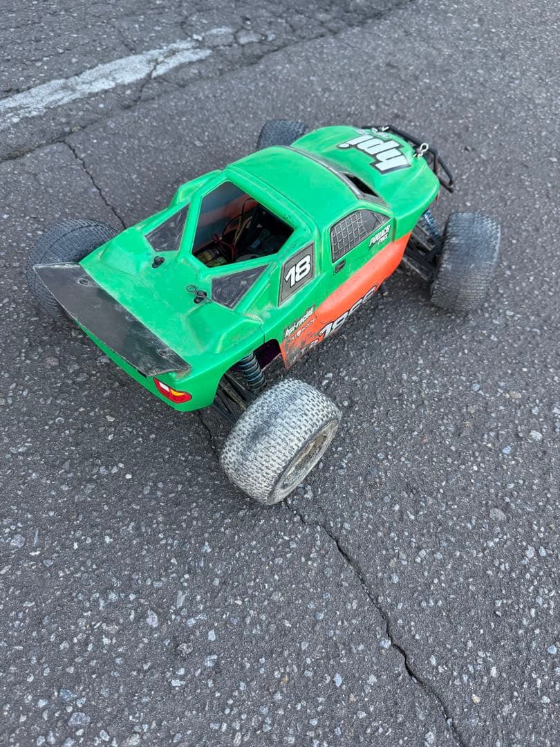 【ジャンク】hpi サベージ　1/8ラジコンエンジンカー