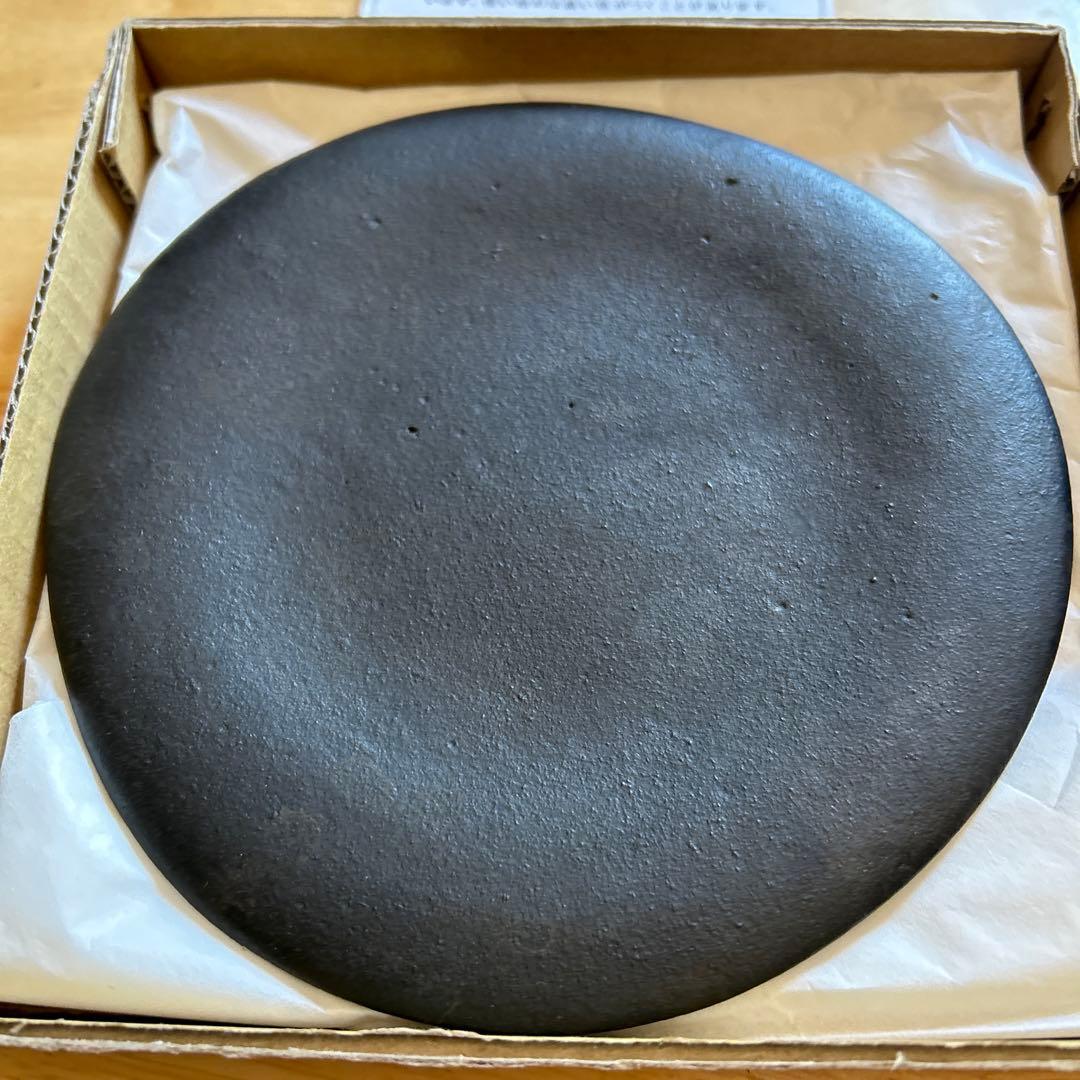 ハンドメイド 鉄製 円形皿 黒　15センチ　佐野政展示品2枚セット専用画面