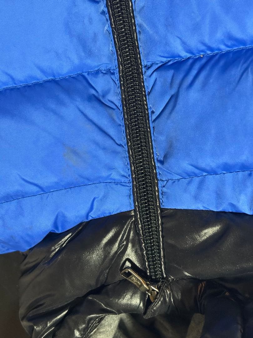 MONCLER フード付きダウンジャケット