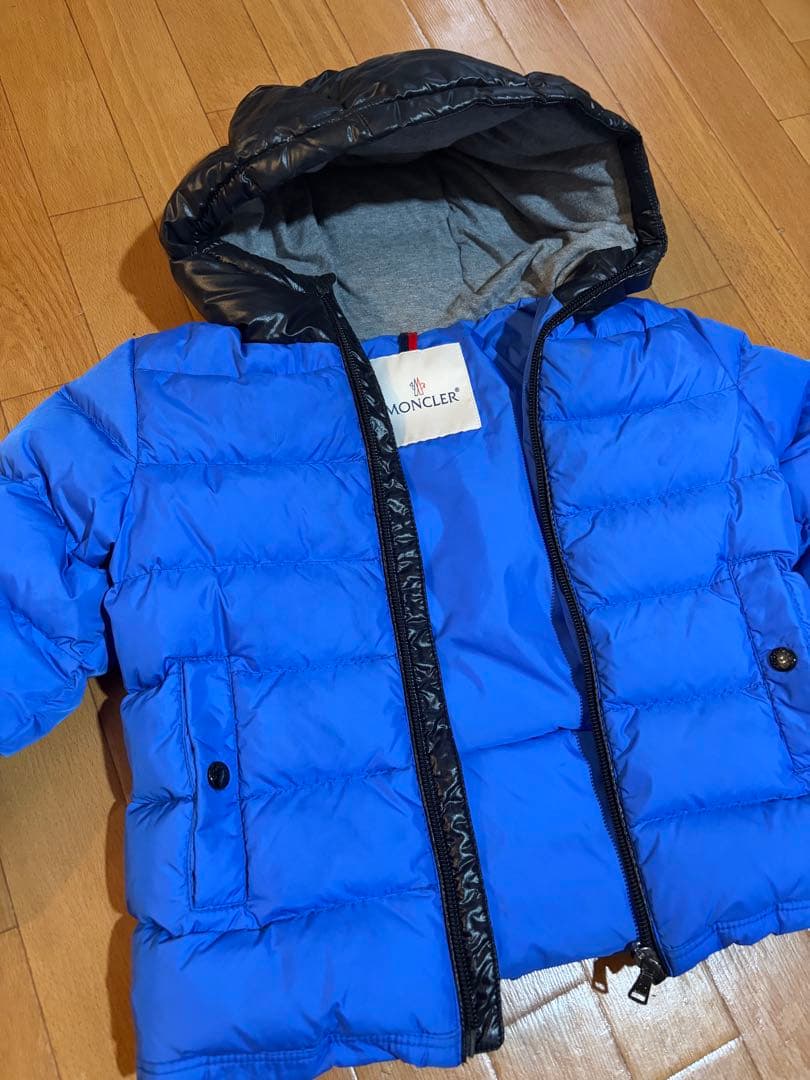 MONCLER フード付きダウンジャケット