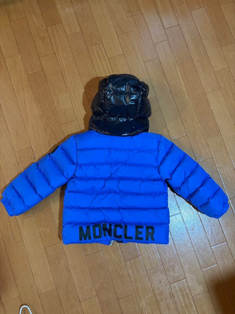 MONCLER フード付きダウンジャケット