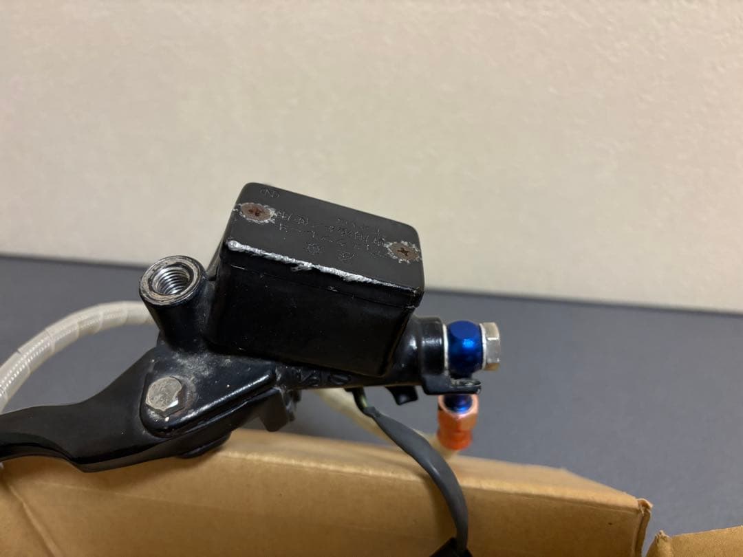 NSR50純正フロントブレーキキャリパー