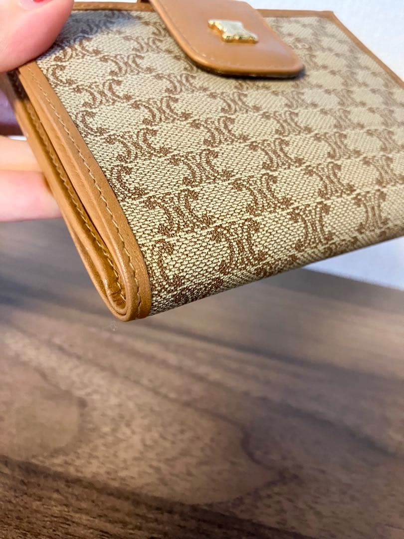 美品　セリーヌ　CELINE 二つ折り財布　トリオンフ マカダム がま口　レザー