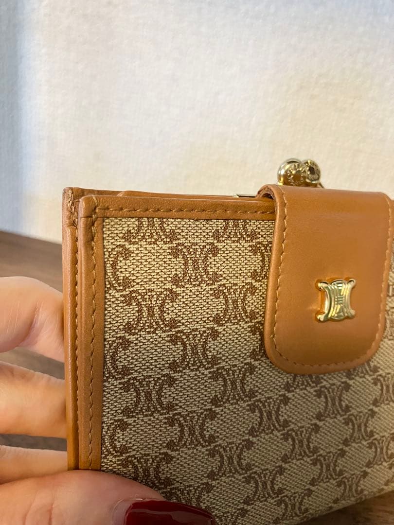 美品　セリーヌ　CELINE 二つ折り財布　トリオンフ マカダム がま口　レザー