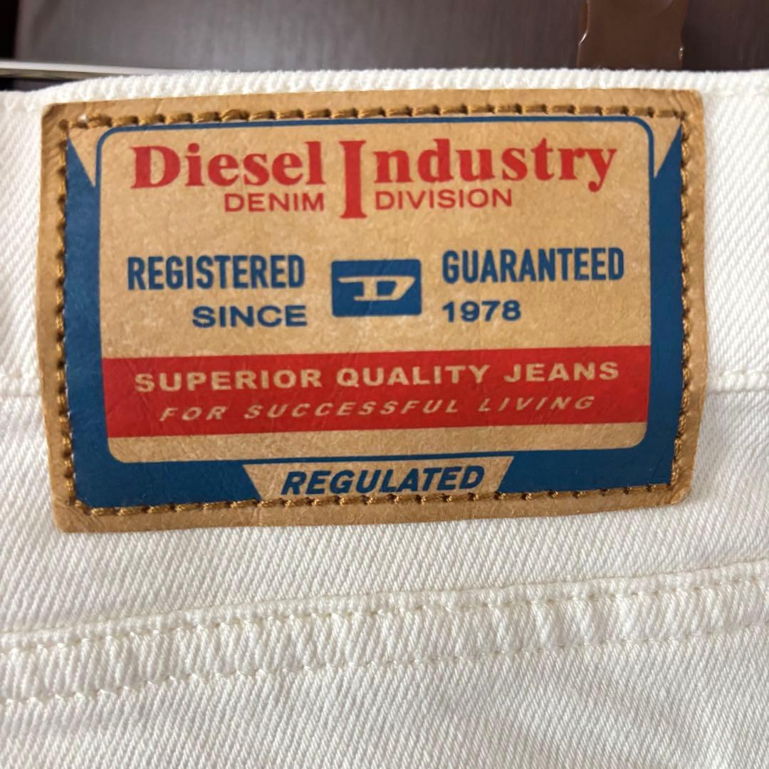 くみっきぃ DIESEL ディーゼル M ホワイトデニム フレアパンツ