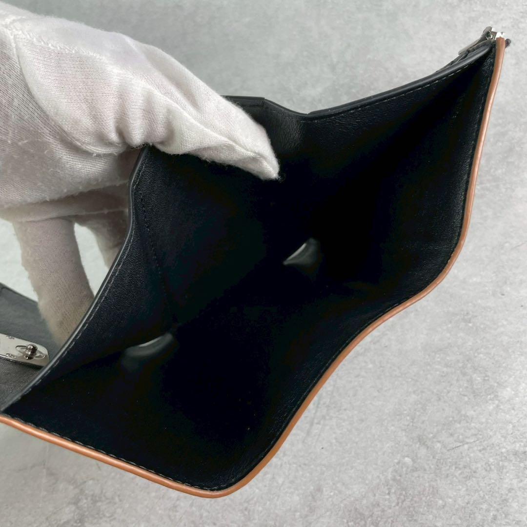 【極美品】 ロエベ トライフォールド アナグラム タン 二つ折り財布 ブラック