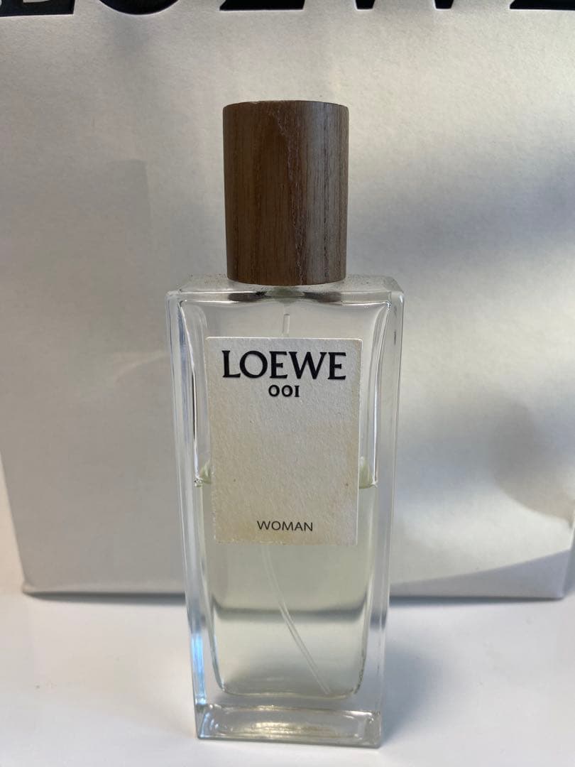LOEWE 001 WOMAN Eau de Parfum 箱付き　50ml
