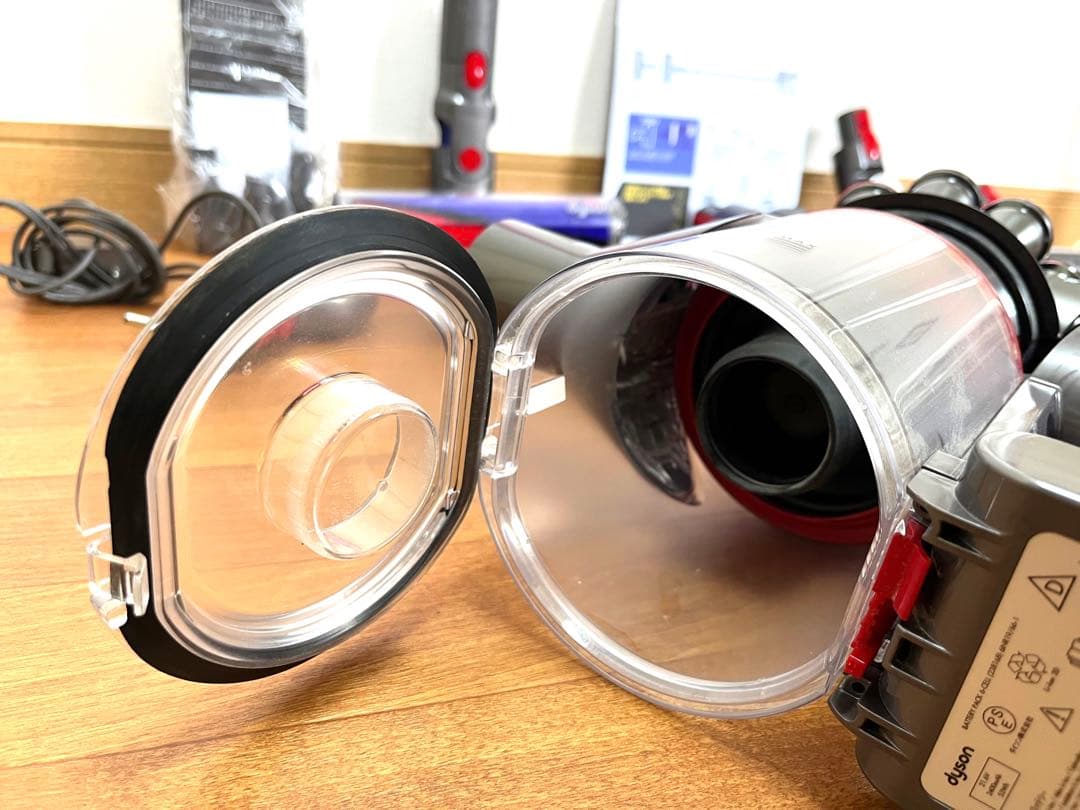 【バッテリー無し】Dyson v8 absolute extra 8点セット