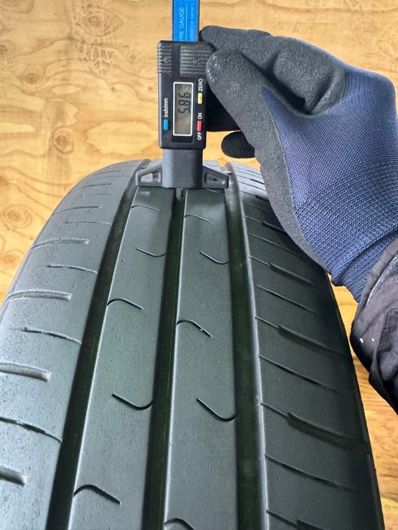 195/65R15 TOYOナノエナジー夏タイヤ4本。