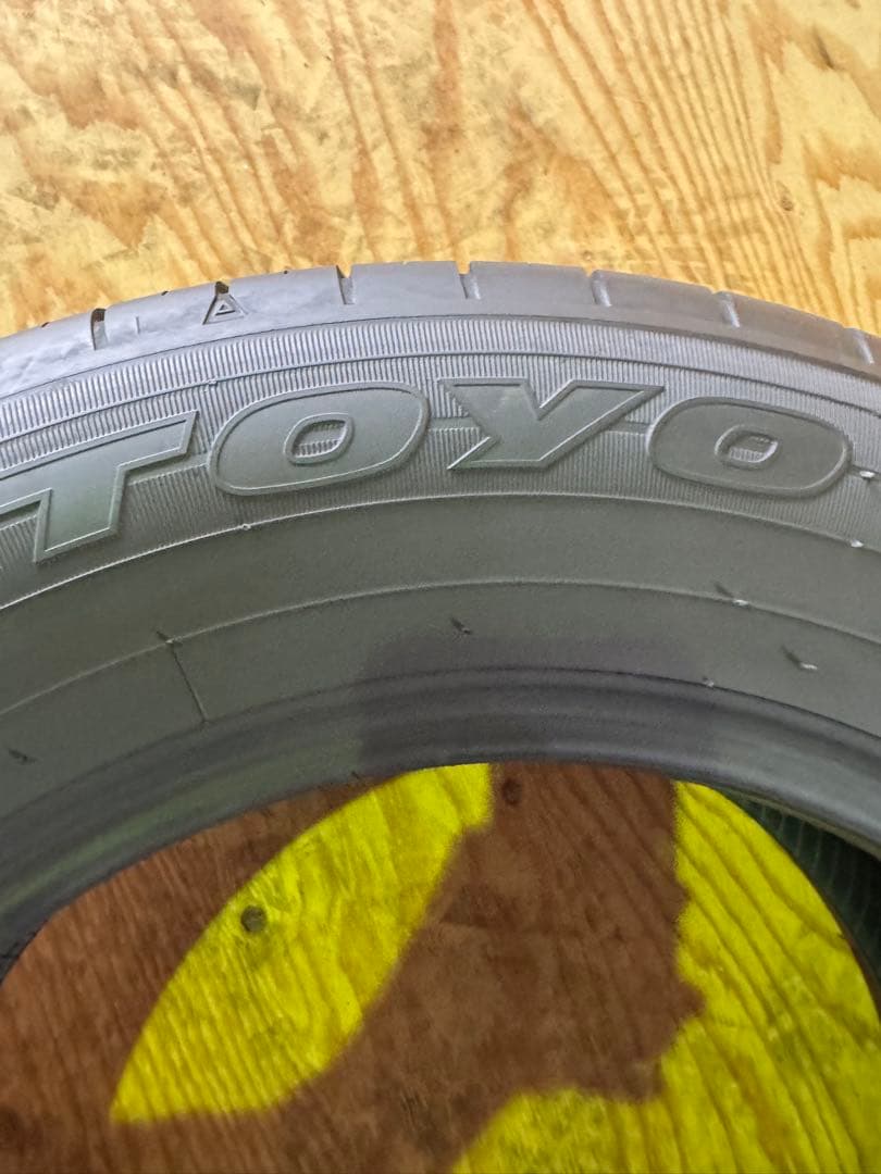 195/65R15 TOYOナノエナジー夏タイヤ4本。