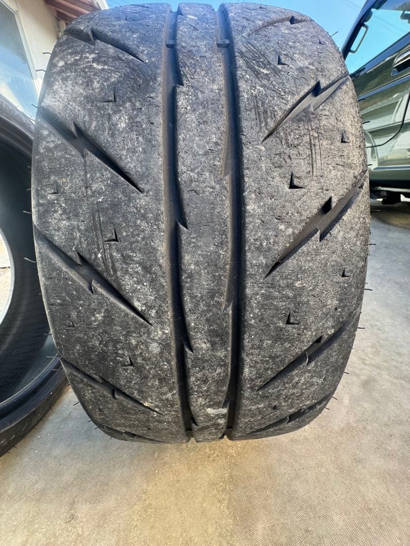 シバタイヤ　235/40/17 R23 200
