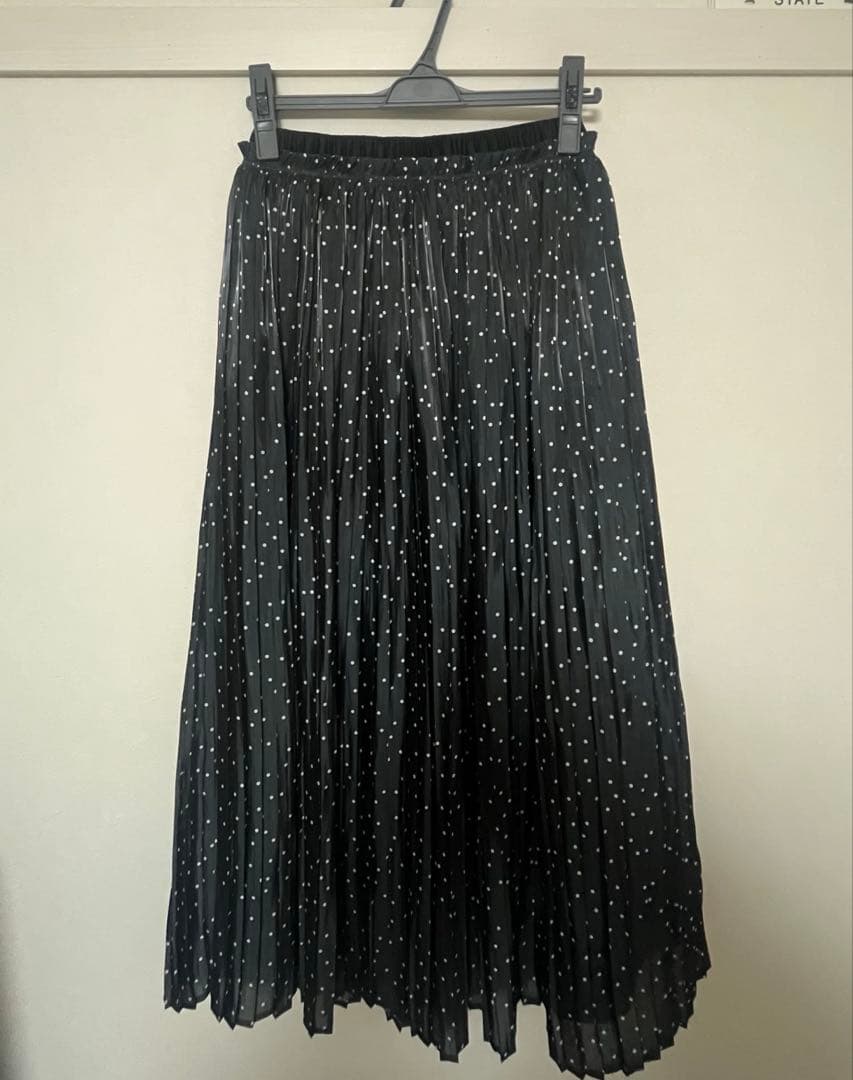 今季タグ付新品☆SLOBE IENA プリーツスカート 黒 ドット柄