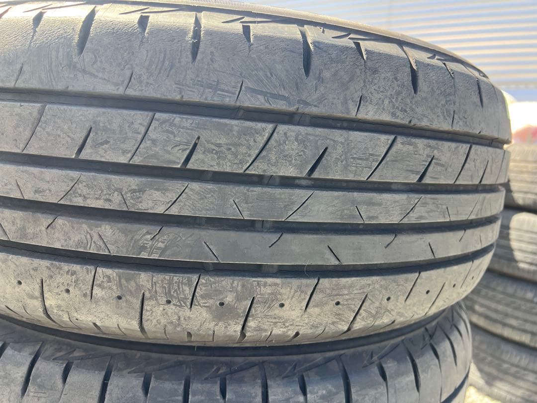 ブリヂストン　プレイズ　px-rv2 215/55r17 22年　24年　バリ山