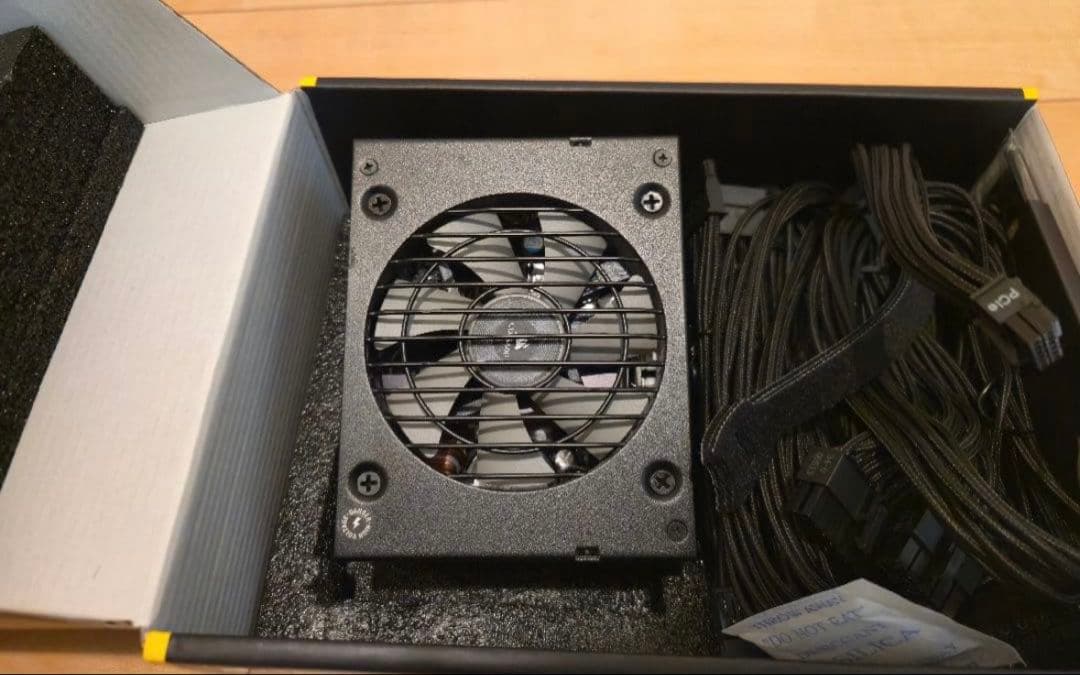 Corsair SF750 750W SFX電源 プラチナ