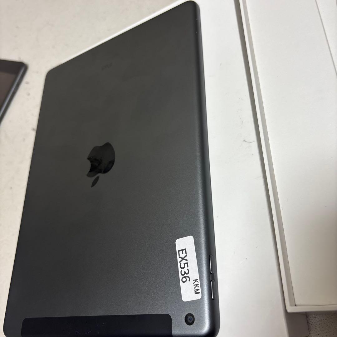 R*a様 Apple iPad (第7世代) 32GB バッテリー100％sim