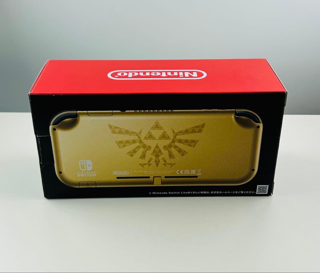ほぼ新品 Nintendo スイッチ ライト ハイラルエディション ゼルダの伝説