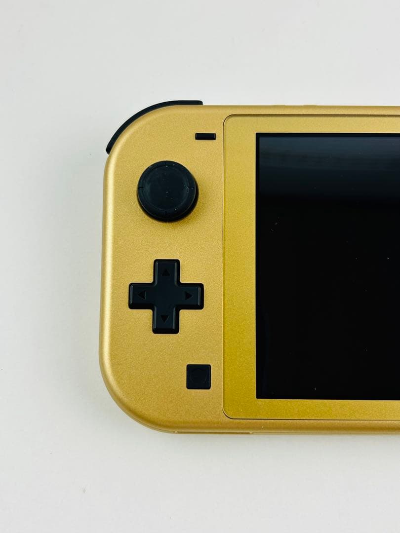 ほぼ新品 Nintendo スイッチ ライト ハイラルエディション ゼルダの伝説