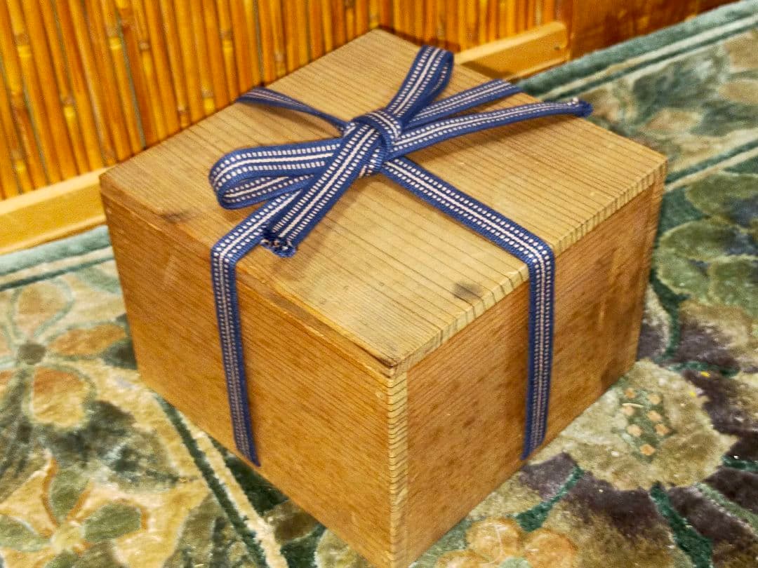 ♥値下げ！♥古萩　茶碗　ニュウ　窯ギレ　あり　仕覆　木箱付き　茶道具　骨董　古玩