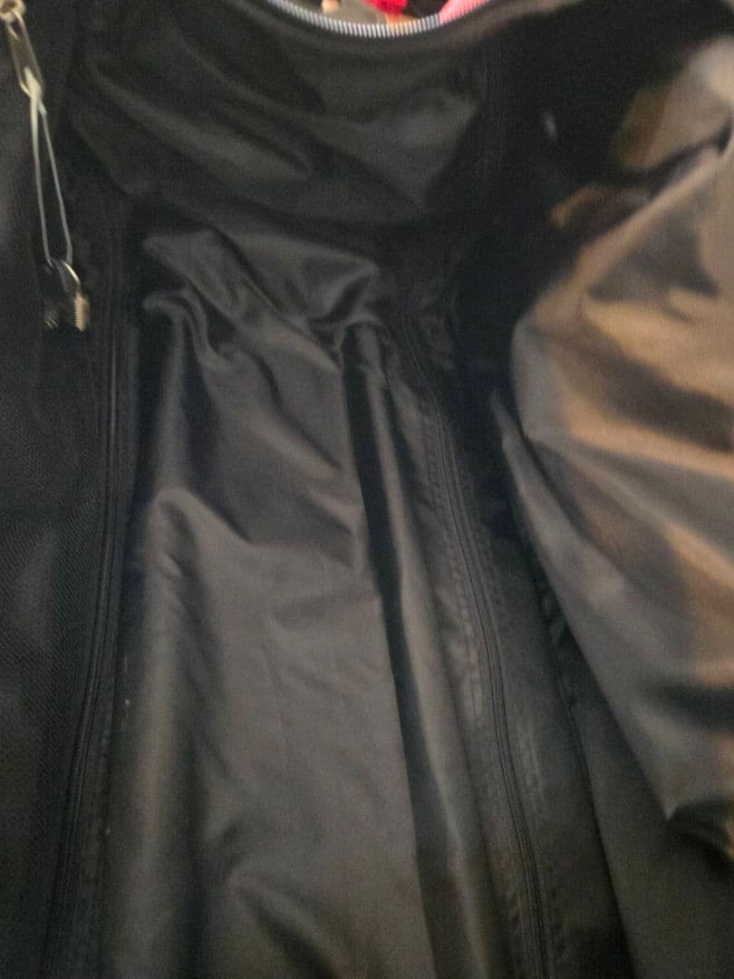 【美品】COLEMAN　70リットルボストンバッグ　赤