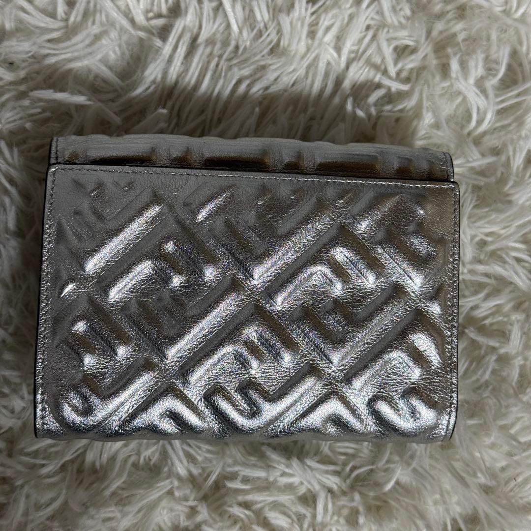極美品✨FENDI フェンディ　折り財布　バゲット FFモチーフ　極希少カラー