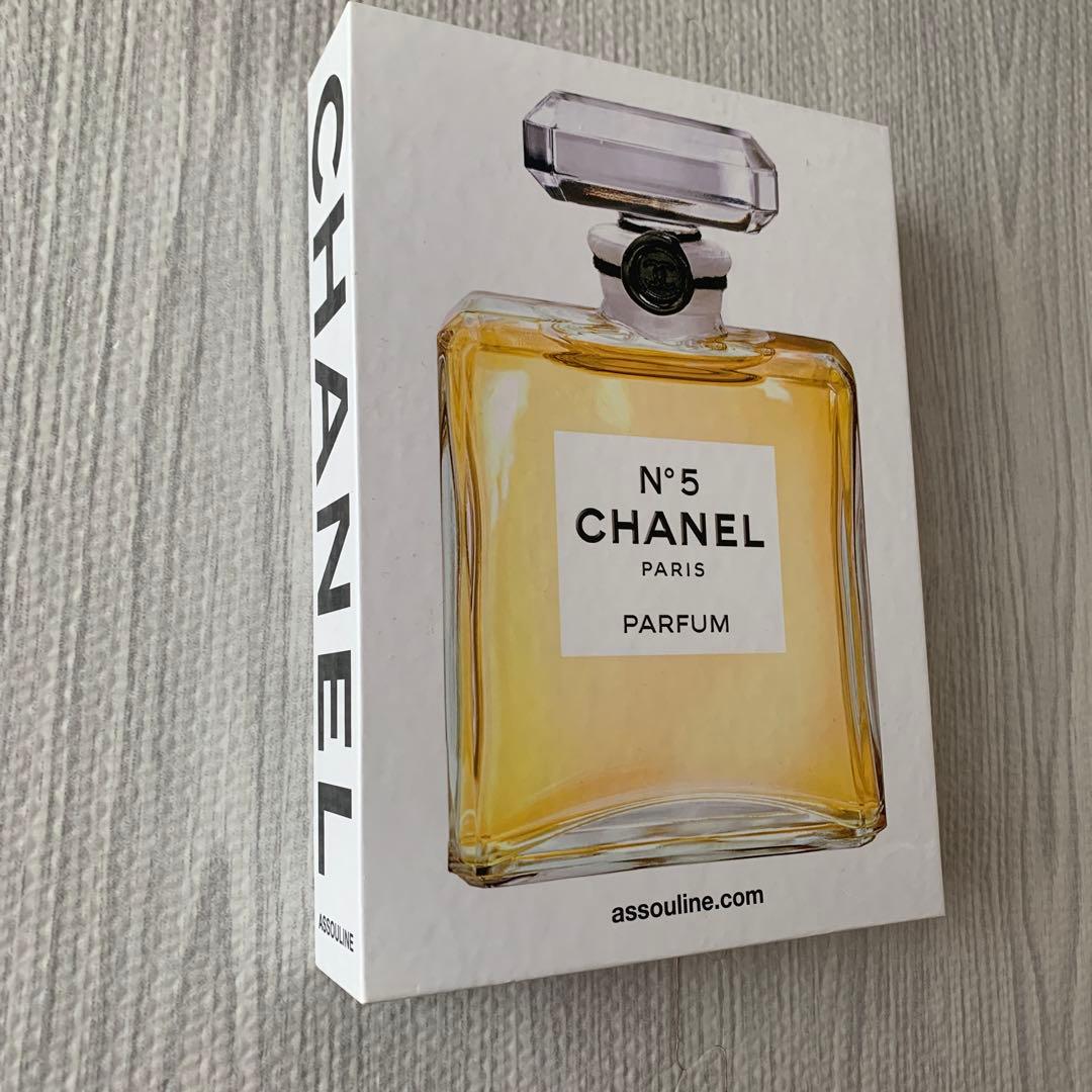15日以降削除 CHANEL 雑誌　洋書
