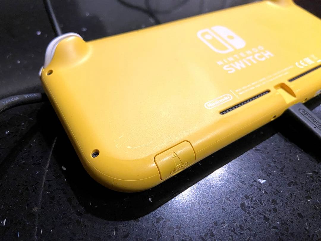 Nintendo Switch Lite 本体＋充電器